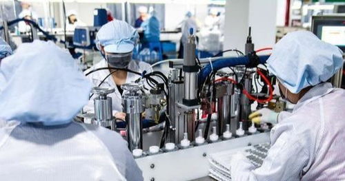 電子廠穿得嚴(yán)嚴(yán)實實,下班聊得熱火朝天,辭職后就會彼此刪掉對