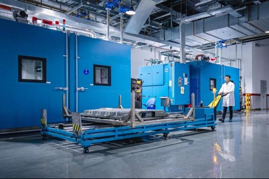 上汽通用電池工廠奧特能超級工廠投產(chǎn) 主流車企加速賽道轉(zhuǎn)換